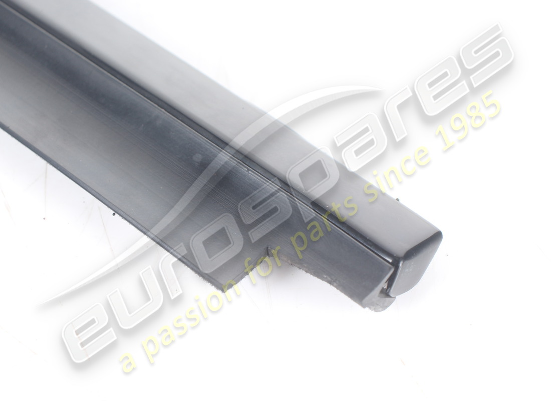 moldura ferrari rh usada. número de parte 61538900 (3)