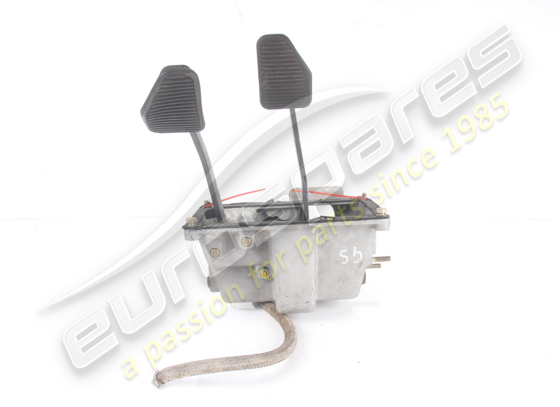 USADO Ferrari SOPORTE DE PEDAL LHD. NÚMERO DE PIEZA 144761 (1)