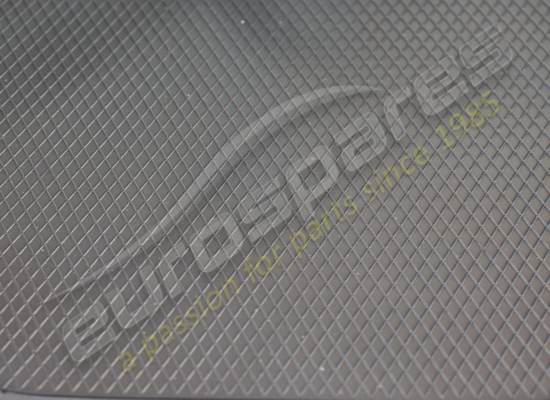 nueva protección ferrari. número de parte 62943200 (2)