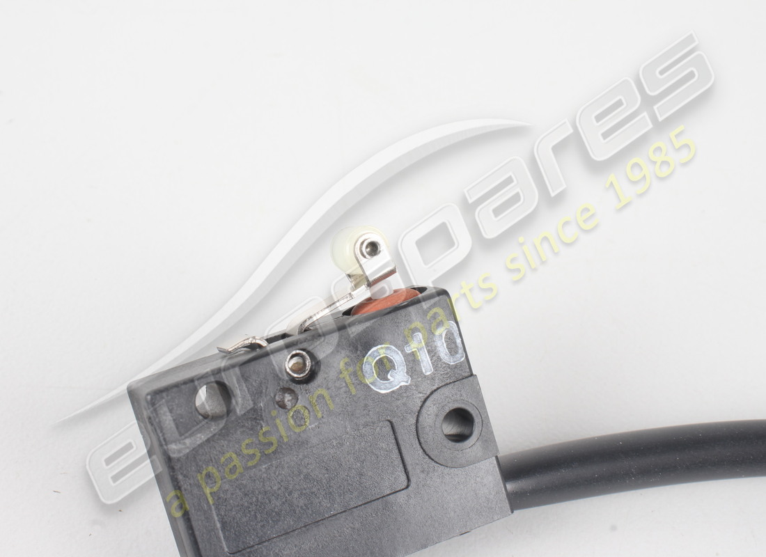 nuevo microinterruptor ferrari. número de pieza 168617 (2)