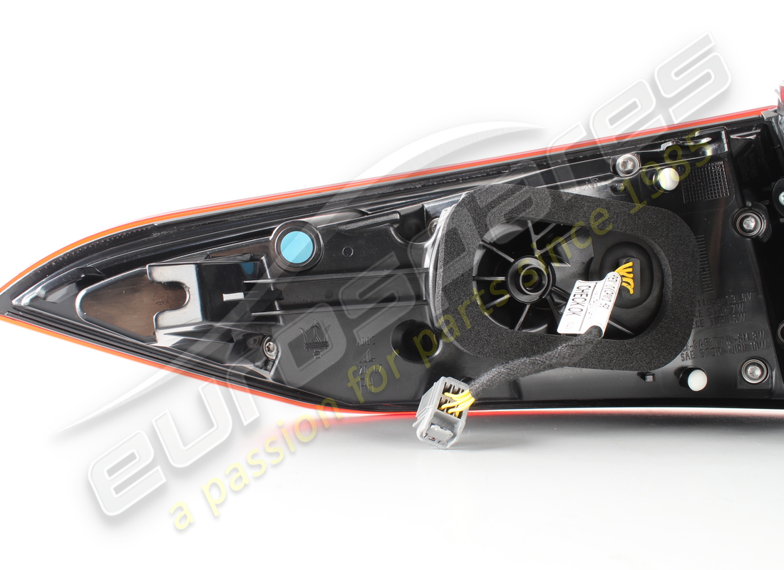 nueva luz trasera exterior derecha maserati. número de parte 670106830 (5)