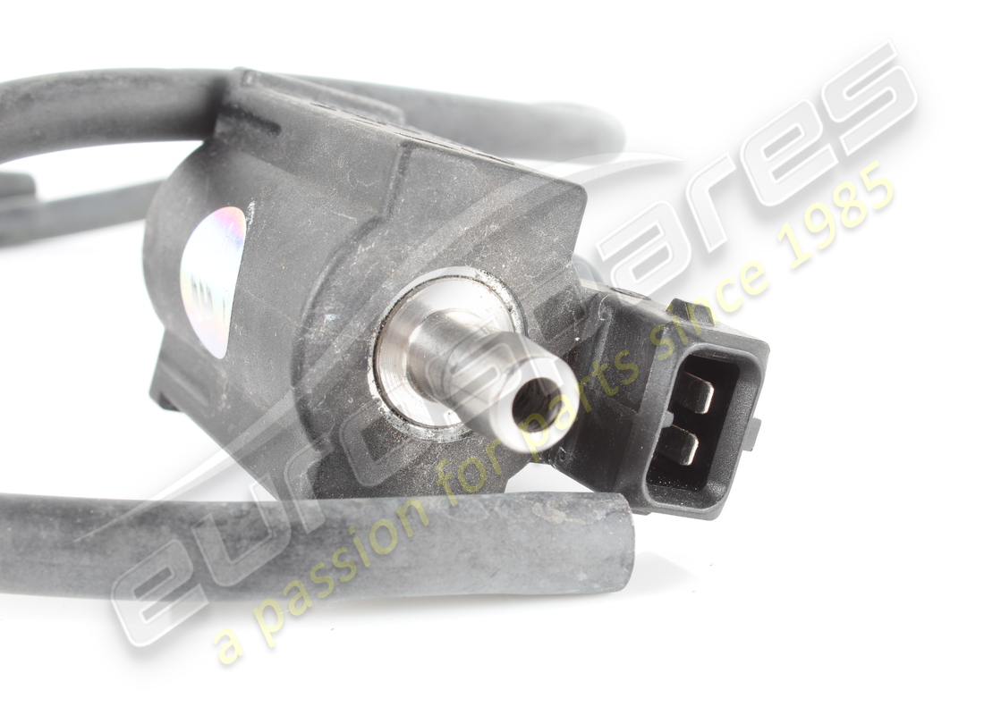 válvula solenoide ferrari usada. número de parte 306956 (2)