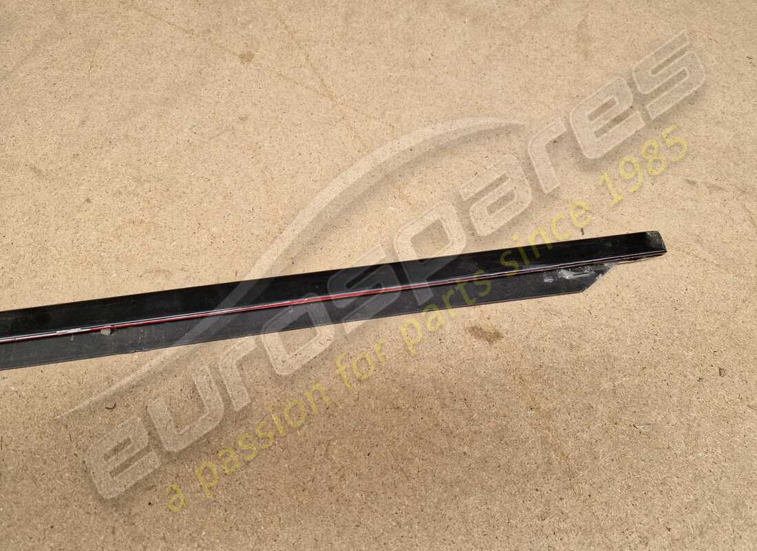 moldura de puerta izquierda ferrari usada. número de parte 61220000 (4)
