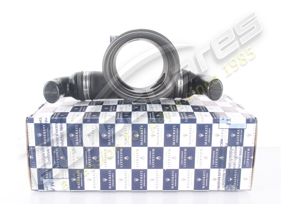 nueva funda maserati. número de parte 215889 (1)