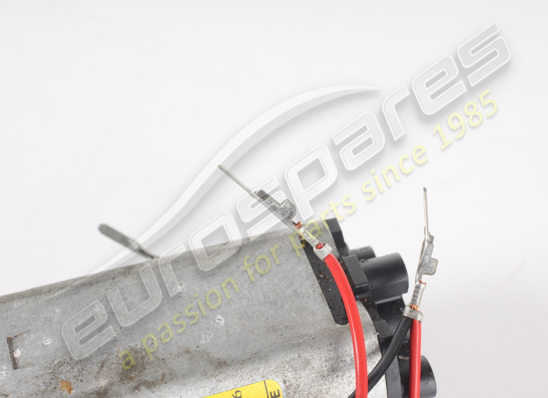 MOTOR GUÍA USADO FERRARI. NÚMERO DE PIEZA 65877100 (4) motor guía usado ferrari. número de pieza 65877100 (4)