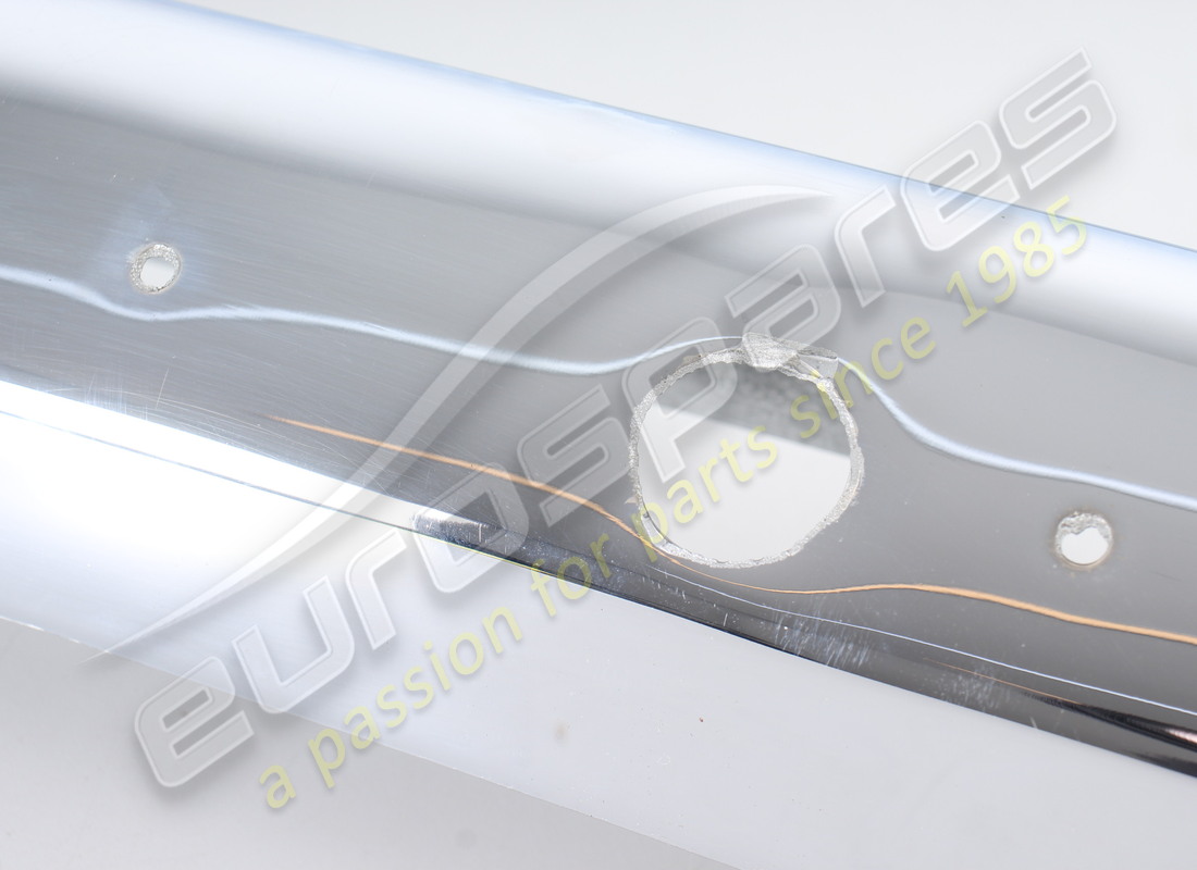 NUEVO FERRARI 275GTB PARACHOQUES CENTRAL TRASERO. NÚMERO DE PARTE 20401709 (6) nuevo ferrari 275gtb parachoques central trasero. número de parte 20401709 (6)