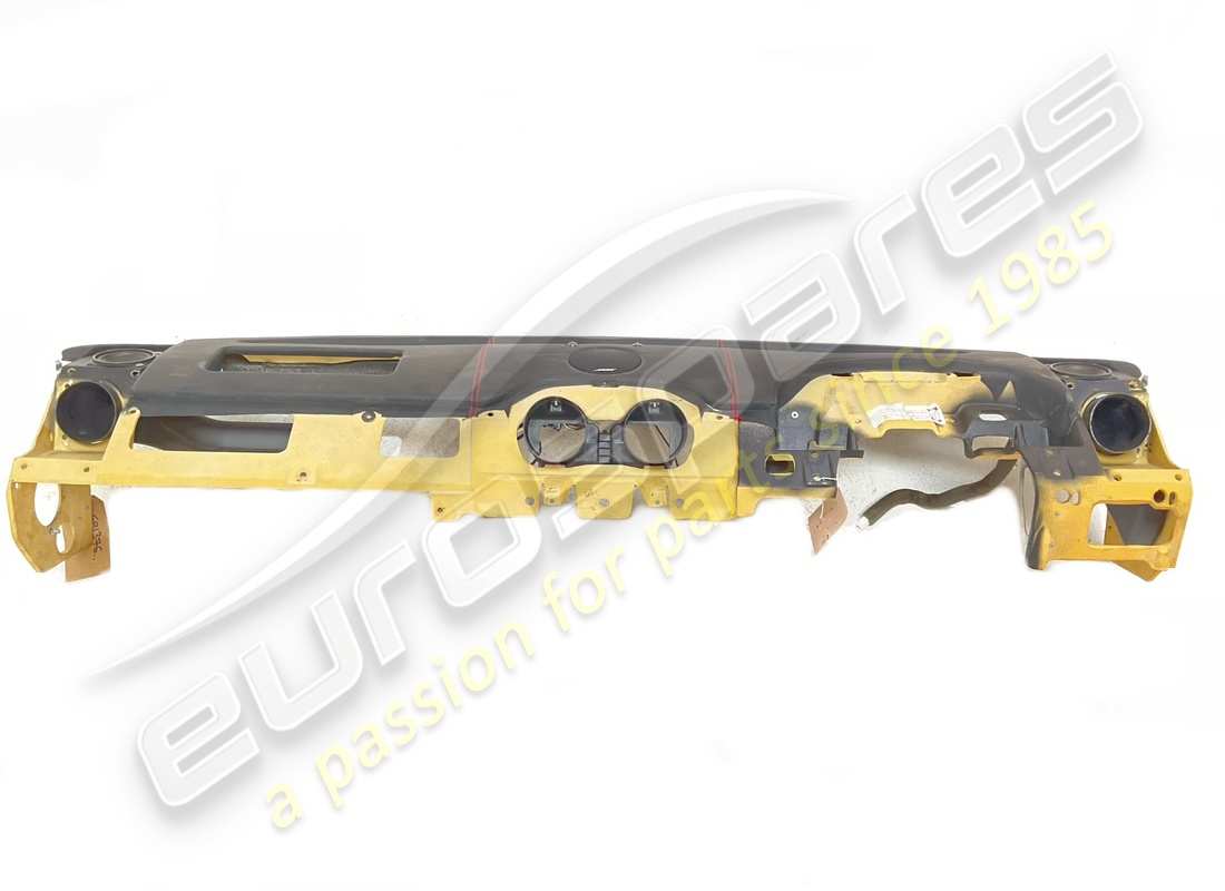 SUBESTRUCTURA DEL SALPICADERO SUPERIOR Ferrari USADA. NÚMERO DE PIEZA 691376.. (1)
