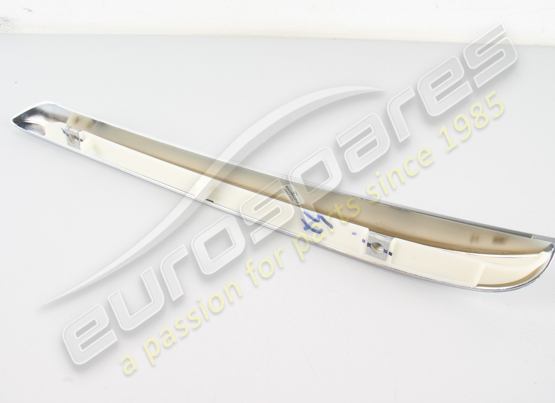 nueva moldura delantera izquierda maserati número de pieza 670138039 (3)