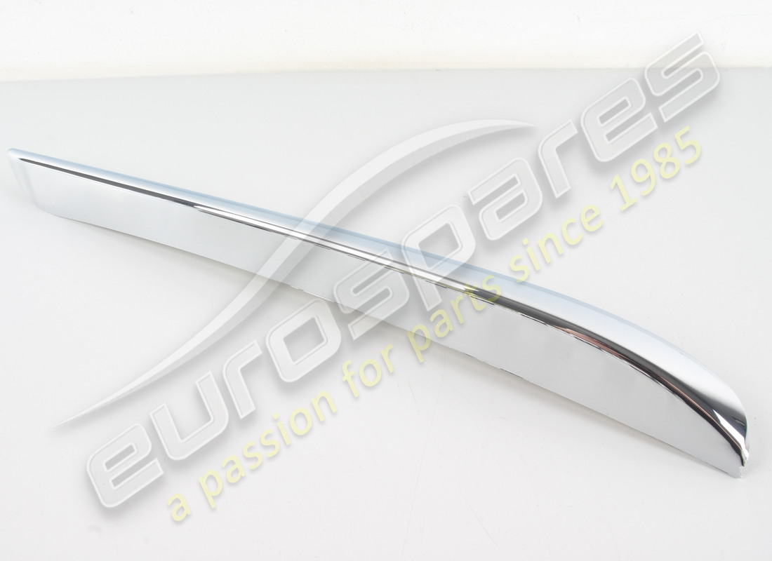 nueva moldura delantera izquierda maserati número de pieza 670138039 (1)