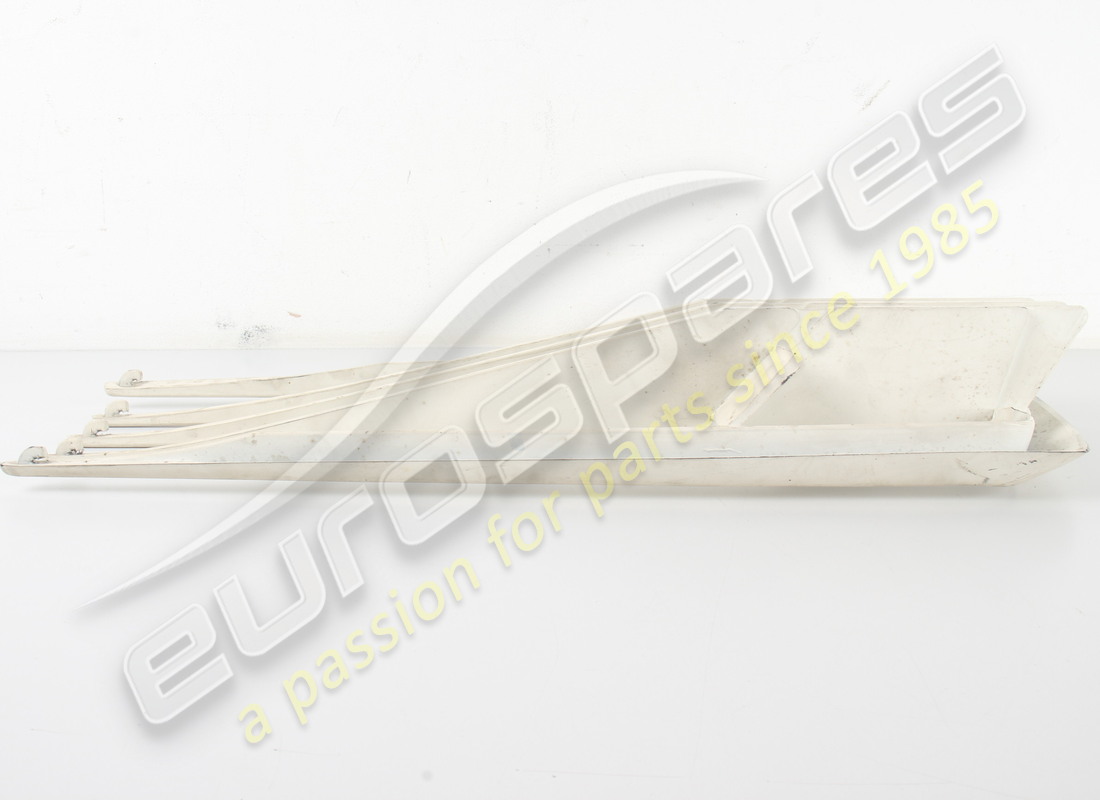 nueva (otra) ferrari rejilla de alerón trasero derecho. número de pieza 62529610 (3)