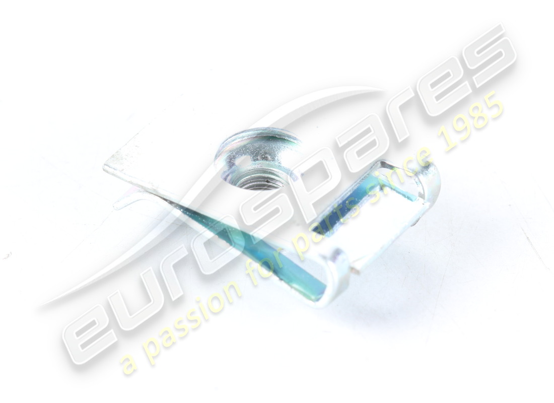 nuevo soporte maserati. número de parte 66914000 (2)