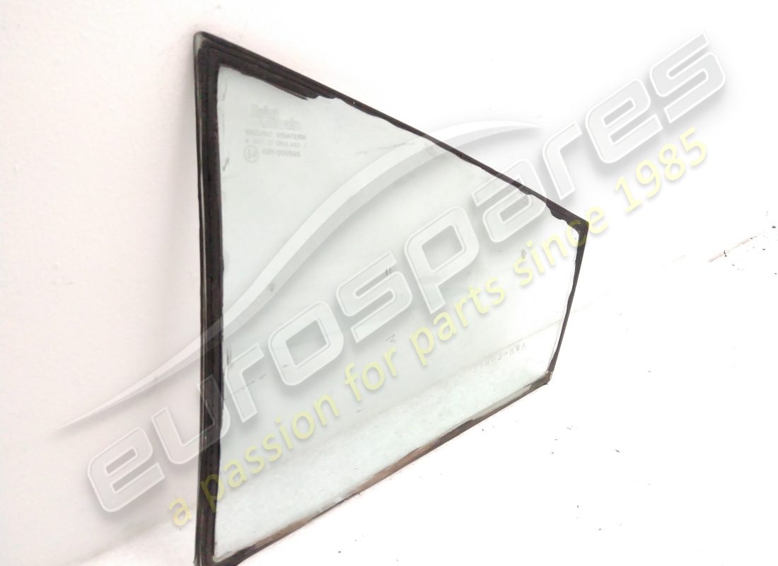 cristal de luz de cuarto trasero izquierdo ferrari gts usado. número de parte 60162906 (2)