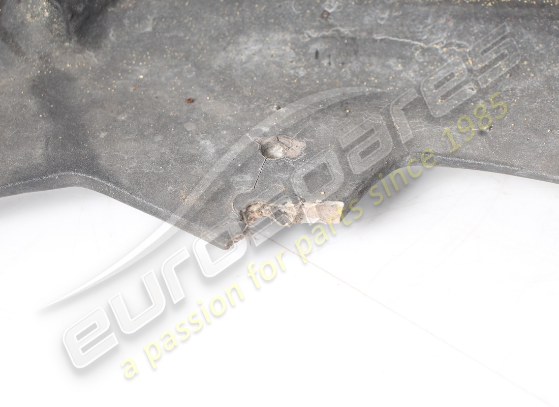 PARACHOQUES DELANTERO FERRARI USADO. NÚMERO DE PARTE 64861610 (15) parachoques delantero ferrari usado. número de parte 64861610 (15)