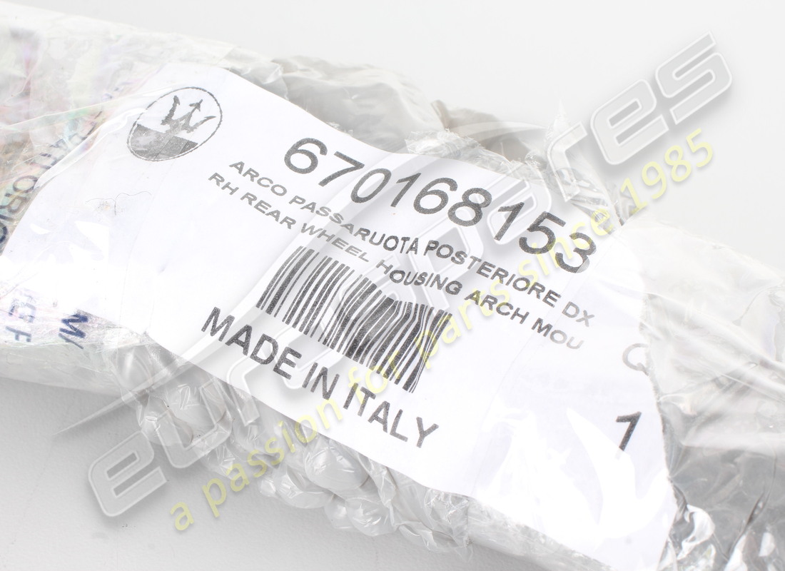 nueva moldura del paso de rueda trasero derecho maserati. número de pieza 670168153 (3)
