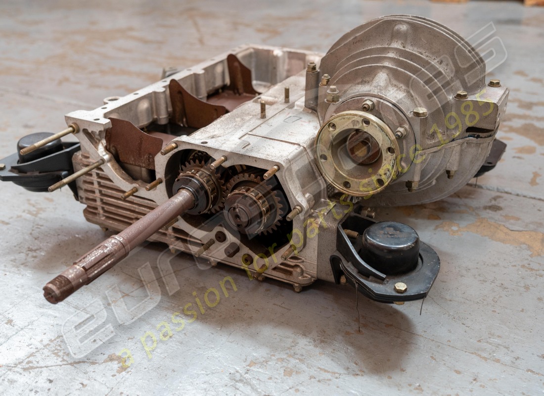 new (other) ferrari gtb/s turbo gearbox. part number 131808 (3)