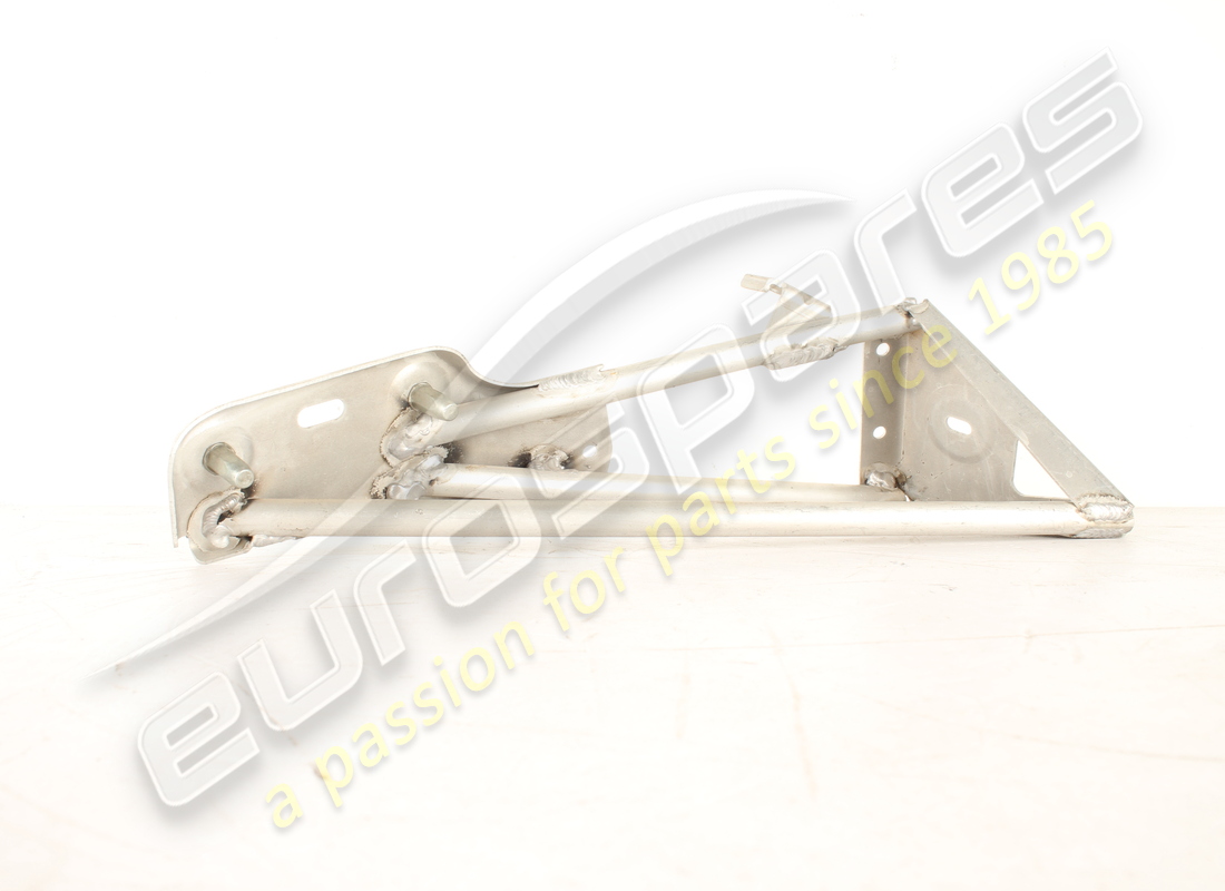nuevo soporte de montaje del flanco izquierdo ferrari. número de parte 84041800 (2)