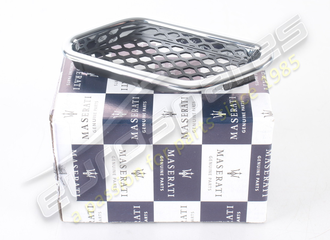 nueva rejilla de entrada de aire derecha maserati. número de pieza 68265300 (1)