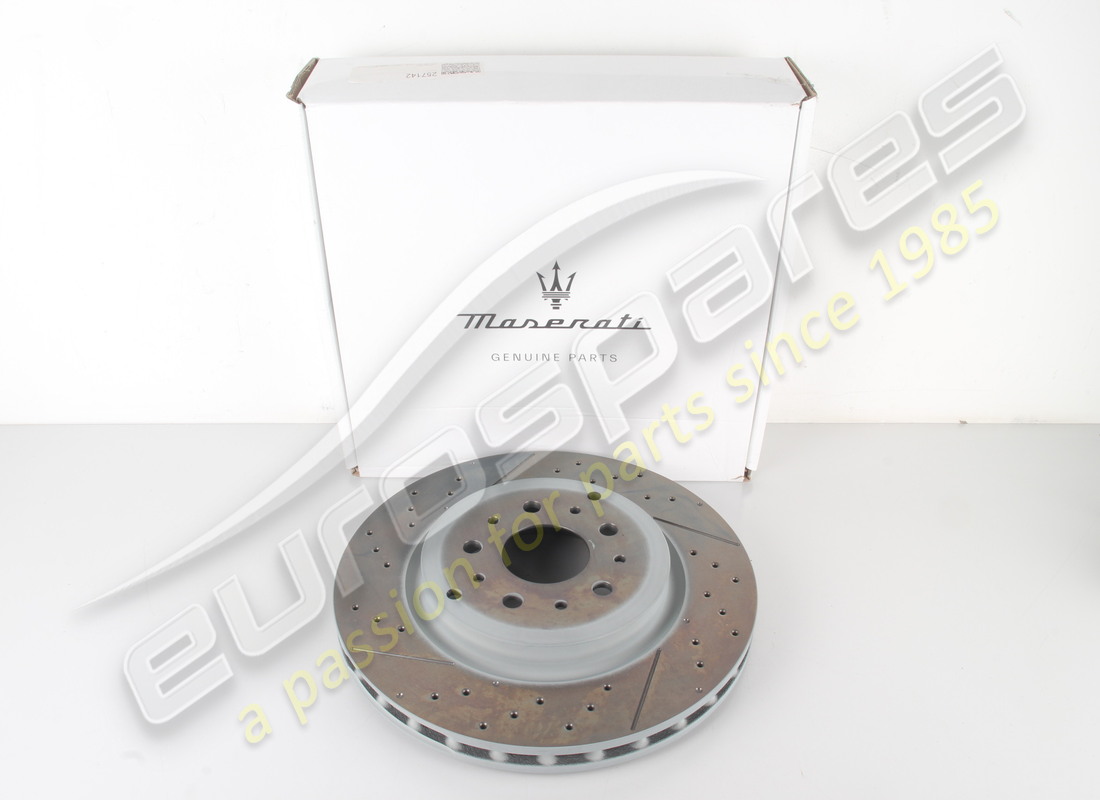 nuevo disco trasero maserati perforado y ranurado. número de pieza 257142 (5)