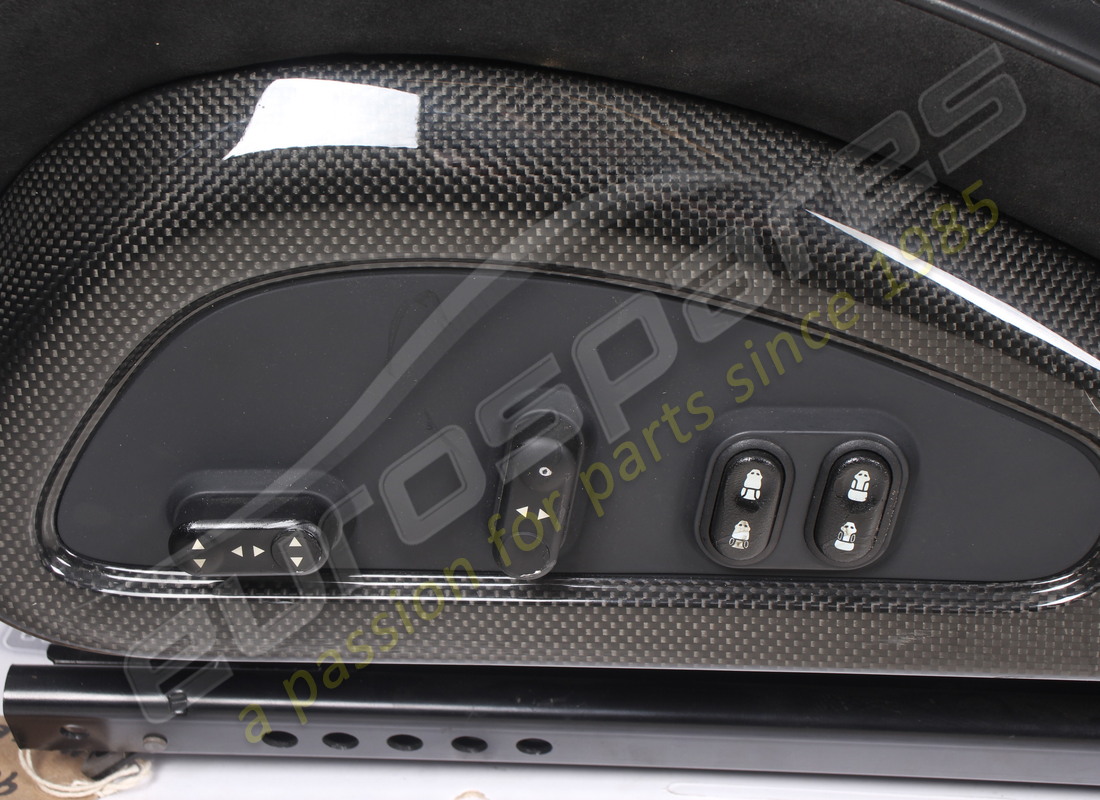 USADO FERRARI FERRARI PARTE 90018638. NÚMERO DE PARTE 90018638 (4) usado ferrari ferrari parte 90018638. número de parte 90018638 (4)