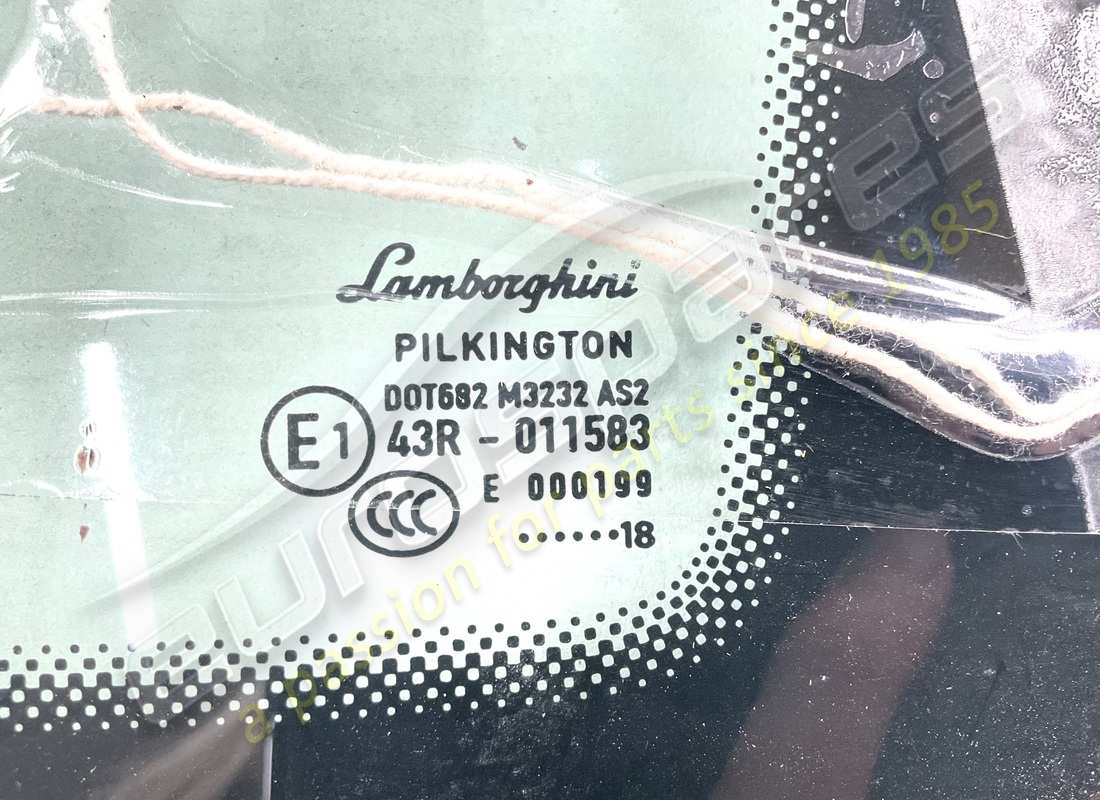 ventana lateral lamborghini usada. número de parte 4t8845300d (2)