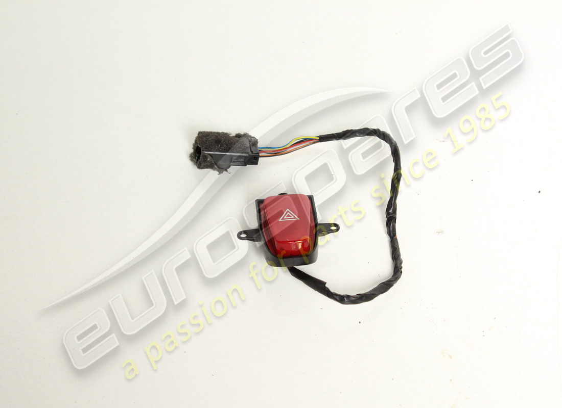 BOTÓN DE LUZ DE ADVERTENCIA DE PELIGRO Ferrari USADO. NÚMERO DE PARTE 881230 (1)
