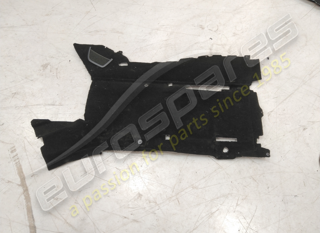 revestimiento de piso lamborghini usado. número de pieza 4t2863109bqg8 (1)