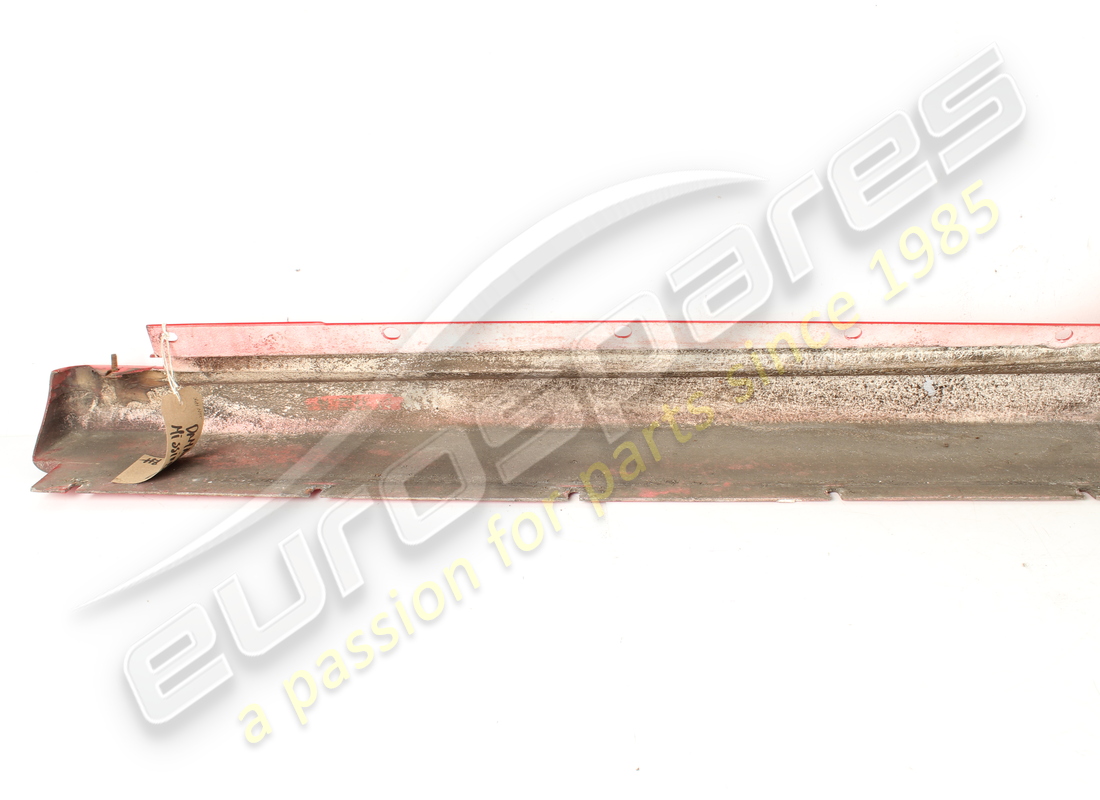 revestimiento bajo puerta rh ferrari usado. número de parte 69831610 (14)