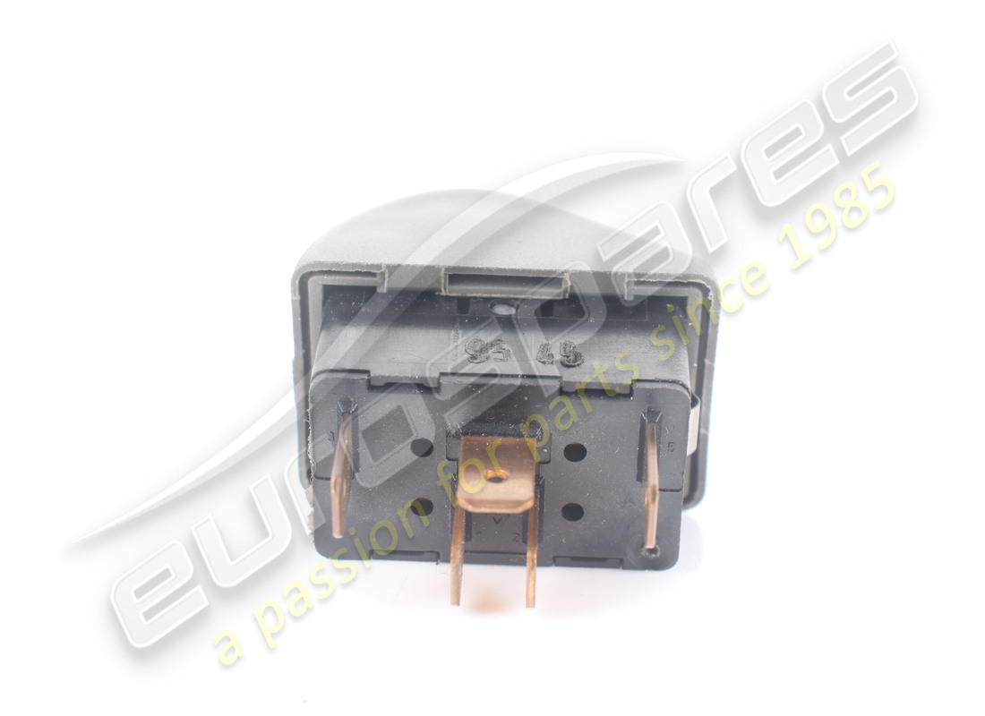 INTERRUPTOR FERRARI USADO. NÚMERO DE PARTE 165246 (4) interruptor ferrari usado. número de parte 165246 (4)