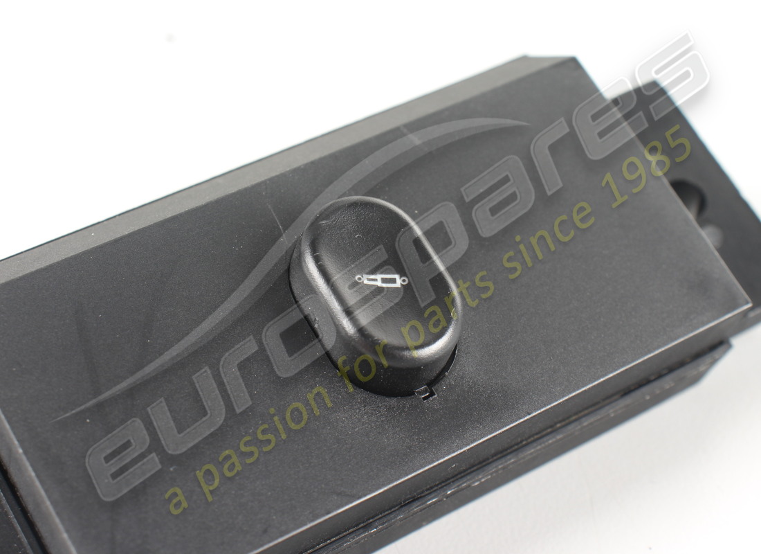 NUEVO PANEL DE BOTONES MASERATI SOLO PARA SUSPENSIÓN. NÚMERO DE PIEZA 372980117 (2) nuevo panel de botones maserati solo para suspensión. número de pieza 372980117 (2)