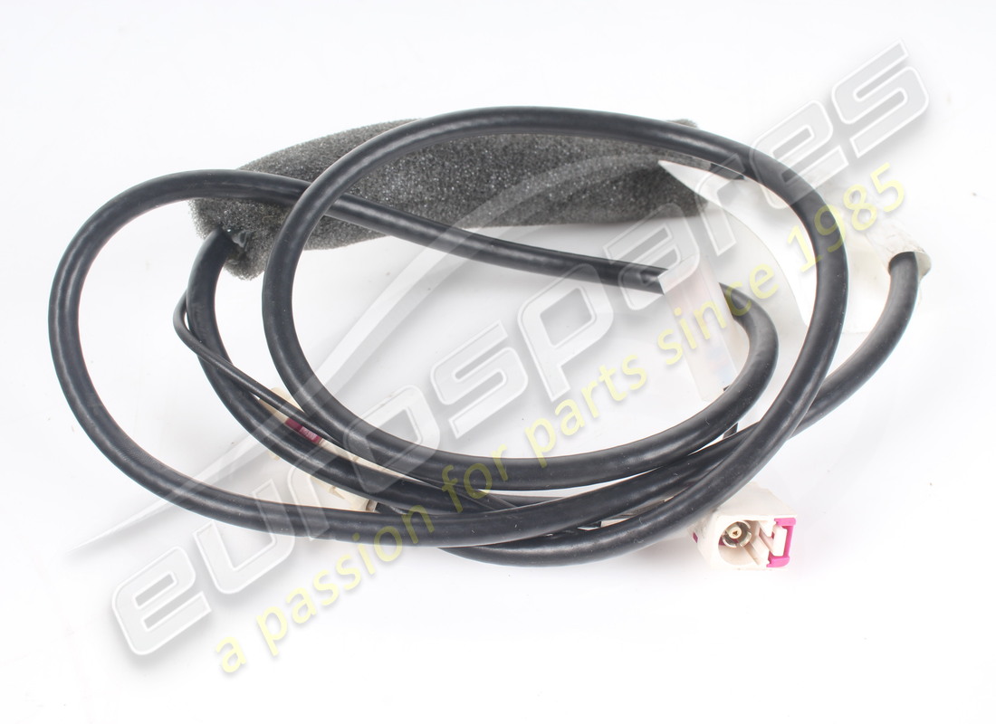 USED FERRARI PHANTOM BOX RADIO AM/FM CABL. PART NUMBER 277202 (3) used ferrari phantom box radio am/fm cabl. part number 277202 (3)