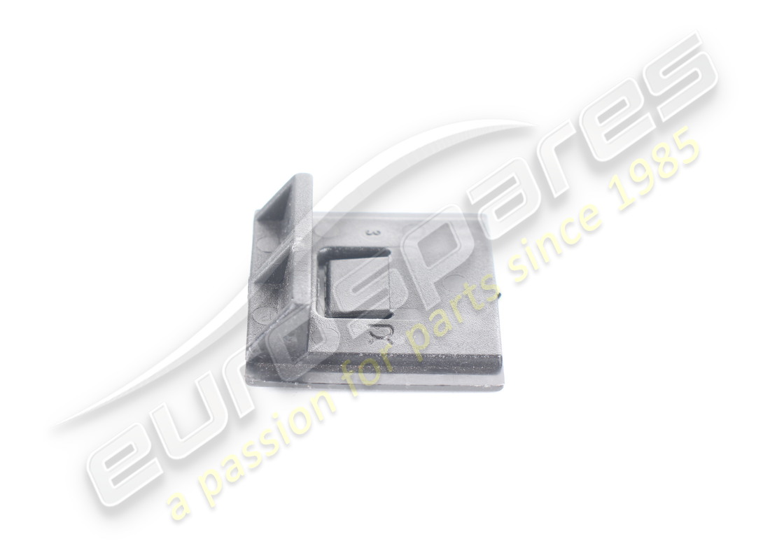 NUEVA PLACA DE SOPORTE DEL PARABRISAS MASERATI. NÚMERO DE PARTE 60509672 (2) nueva placa de soporte del parabrisas maserati. número de parte 60509672 (2)