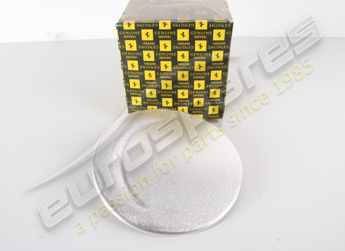 nueva cubierta de la trampilla de combustible estándar ferrari. número de pieza 68034110 (1)