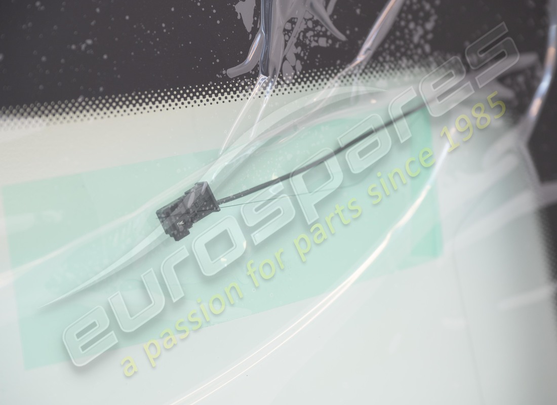 VIDRIO PARA PARABRISAS NUEVO LAMBORGHINI (TEMPLADO). NÚMERO DE PIEZA 4ML845099T0P0 (4) vidrio para parabrisas nuevo lamborghini (templado). número de pieza 4ml845099t0p0 (4)