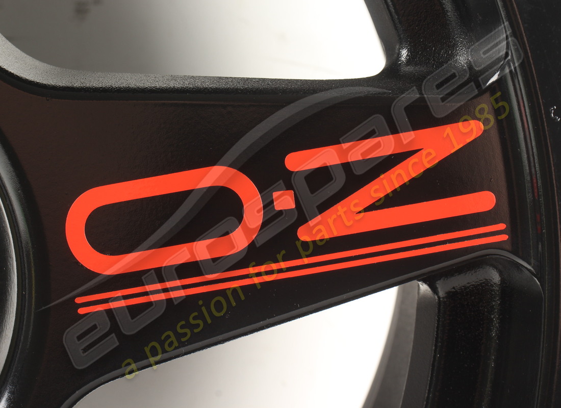 nueva rueda delantera ferrari - oz racing (9jx17''). número de pieza a2082 (2)