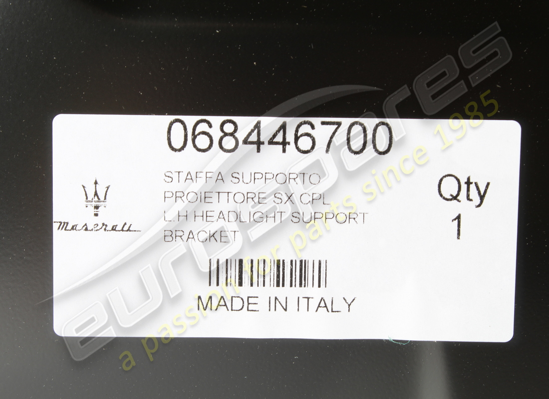 NUEVO MASERATI SOPORTE DE FARO IZQUIERDO. NÚMERO DE PIEZA 68446700 (3) nuevo maserati soporte de faro izquierdo. número de pieza 68446700 (3)