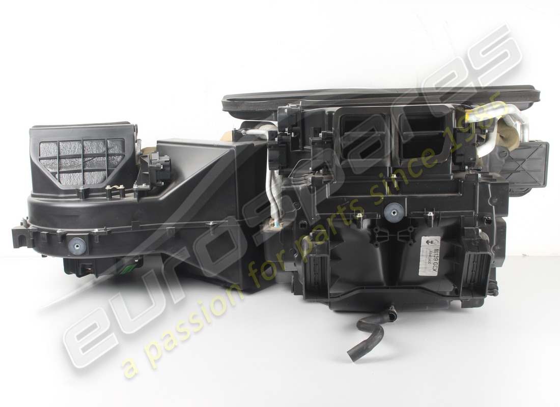 SET DE AIRE ACONDICIONADO COMPLETO USADO Maserati. NÚMERO DE PIEZA 68462400 (1)