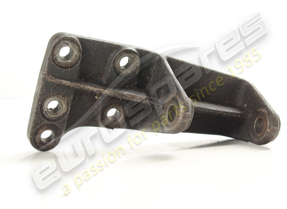 soporte inferior del alternador lamborghini usado. número de parte 001604488 (3)
