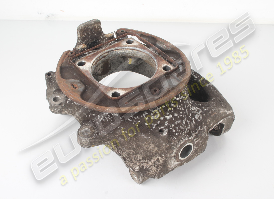 USED MASERATI COMPLETE LH REAR HUB HOLDE . PART NUMBER 216251 (1)