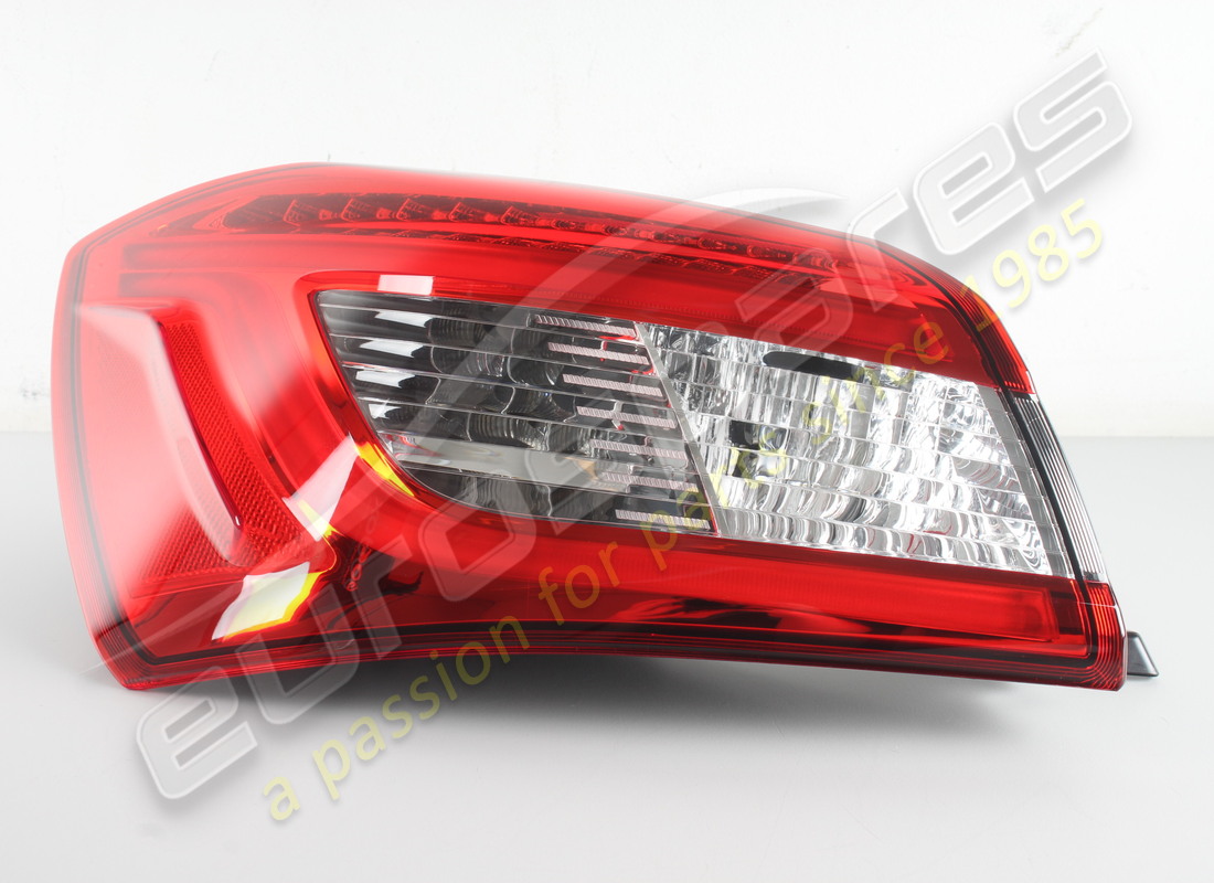 nueva maserati luz trasera fija izquierda. número de pieza 670008483 (1)