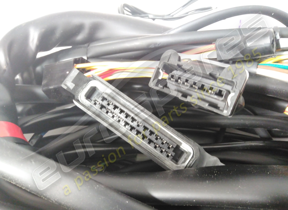 nuevos ferrari cables para motor. número de parte 132324 (3)