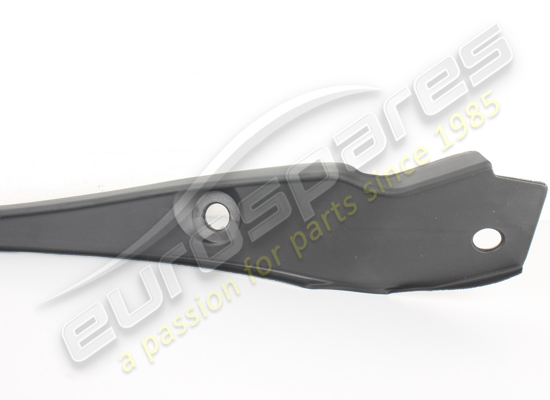 nueva moldura izquierda maserati. número de parte 670142160 (3)