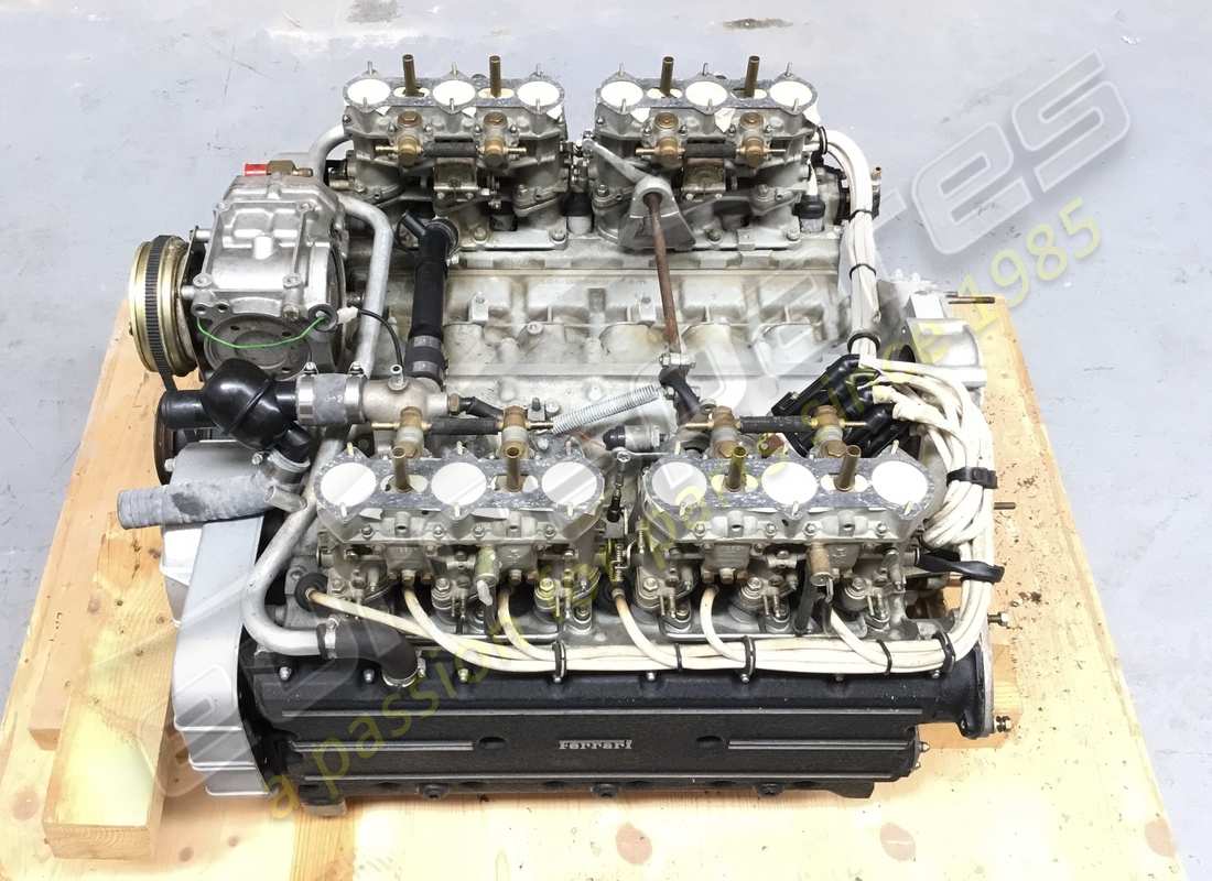 nuevo ferrari 512bb motor carburador boxer. número de pieza 95960407 (2)