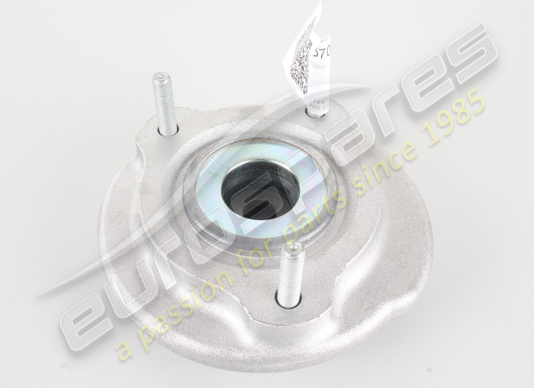 nuevo maserati soporte superior. número de pieza 670034710 (1)
