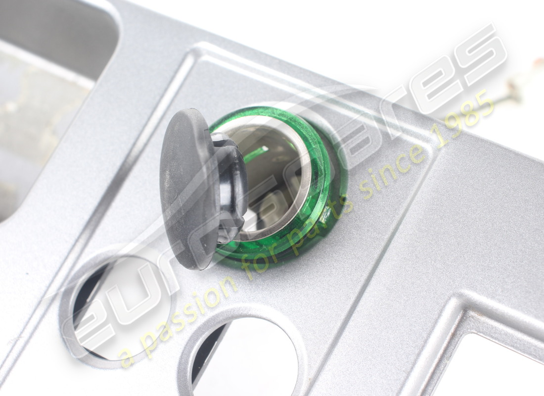 placa de túnel ferrari usada -válida para f1-. número de parte 69174100 (10)