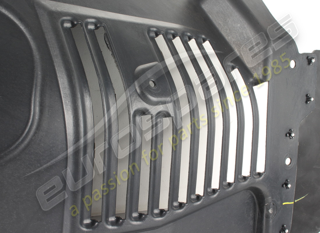 nuevo maserati protección del pasajero de rueda delantero derecho (l. número de pieza 670105934 (2)