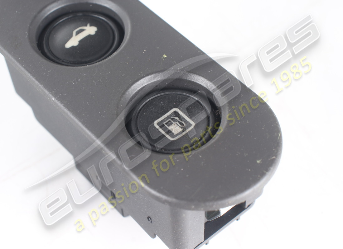 usado ferrari relé de capó y puerta de combustible. número de pieza 72676419 (3)