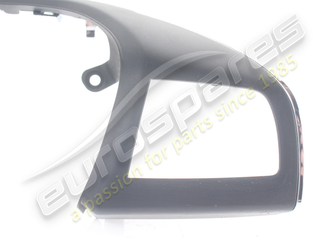 EMPALME DELANTERO DEL VOLANTE USADO MASERATI NEGRO. NÚMERO DE PIEZA 673000082 (3) empalme delantero del volante usado maserati negro. número de pieza 673000082 (3)