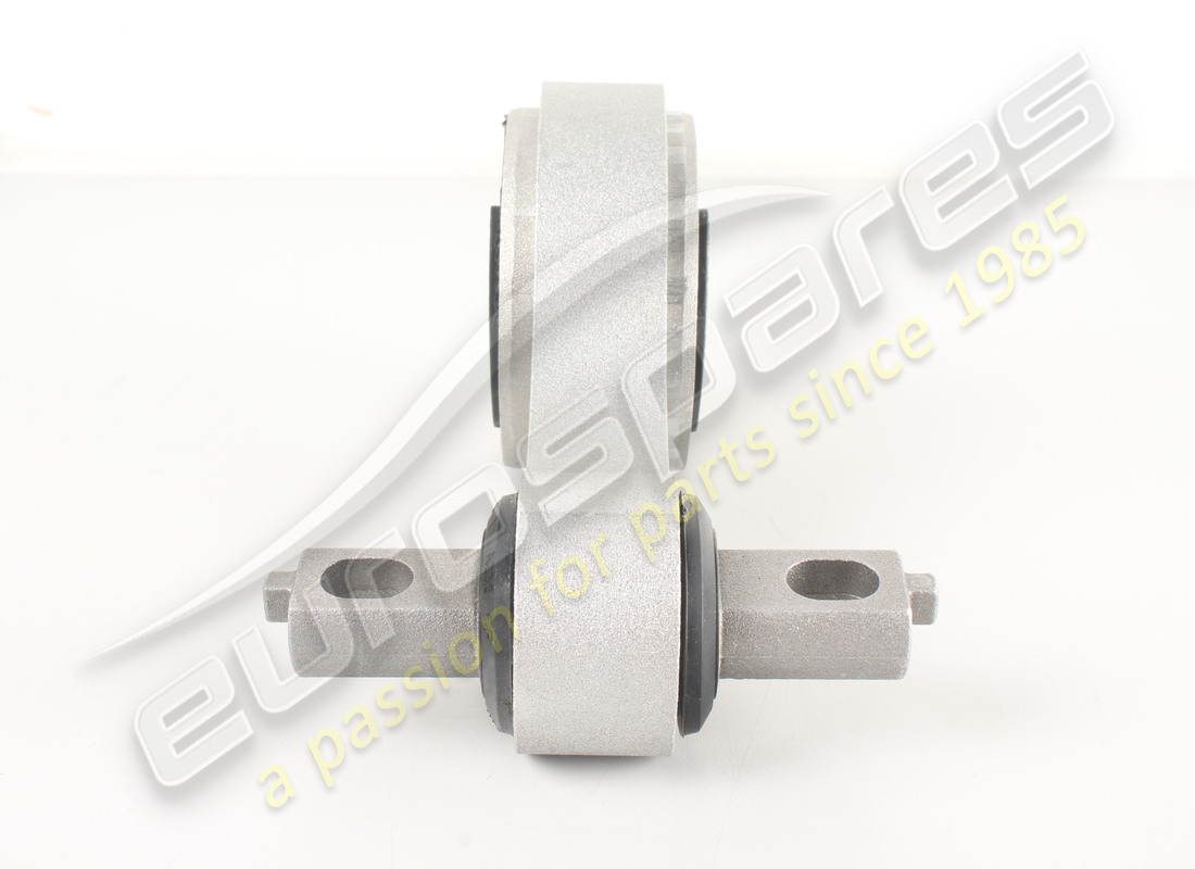 new maserati high connecting rod mount. part number 670004297 (3)