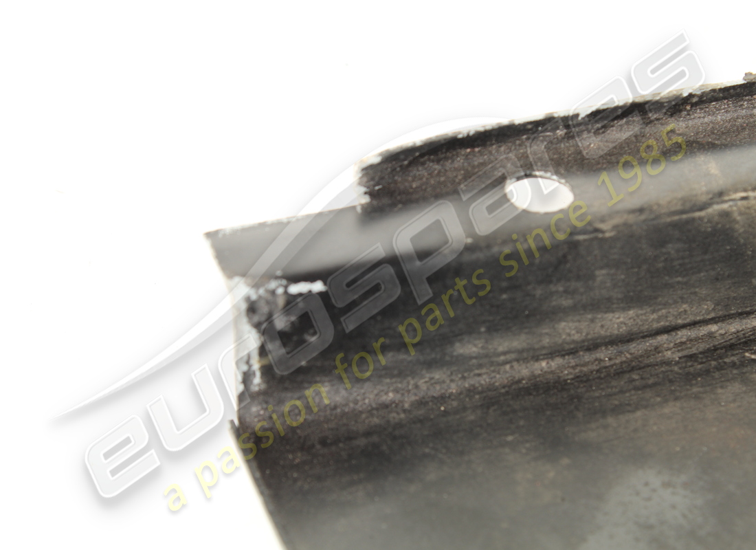 escudo ferrari usado. número de parte 61479900 (3)