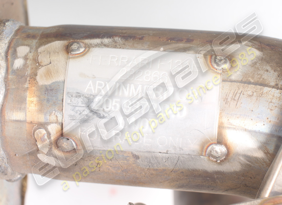 NUEVO FERRARI SILENCIADOR DE ESCAPE COMPLETO. NÚMERO DE PARTE 232866 (5) nuevo ferrari silenciador de escape completo. número de parte 232866 (5)